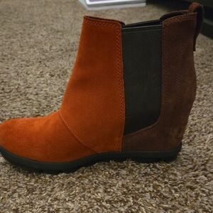 SOREL Suede Ankle Boots
